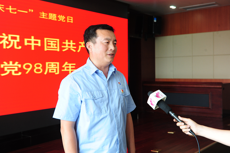 林卫国接受济宁电视台采访